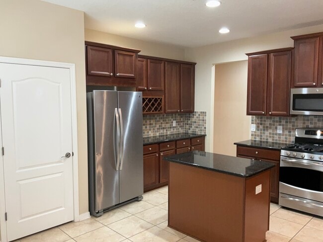 16017 Loneoak View Dr in Lithia, FL - Building Photo - Building Photo