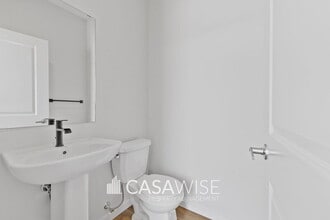 8127-8228 228 St NW in Edmonton, AB - Building Photo - Building Photo