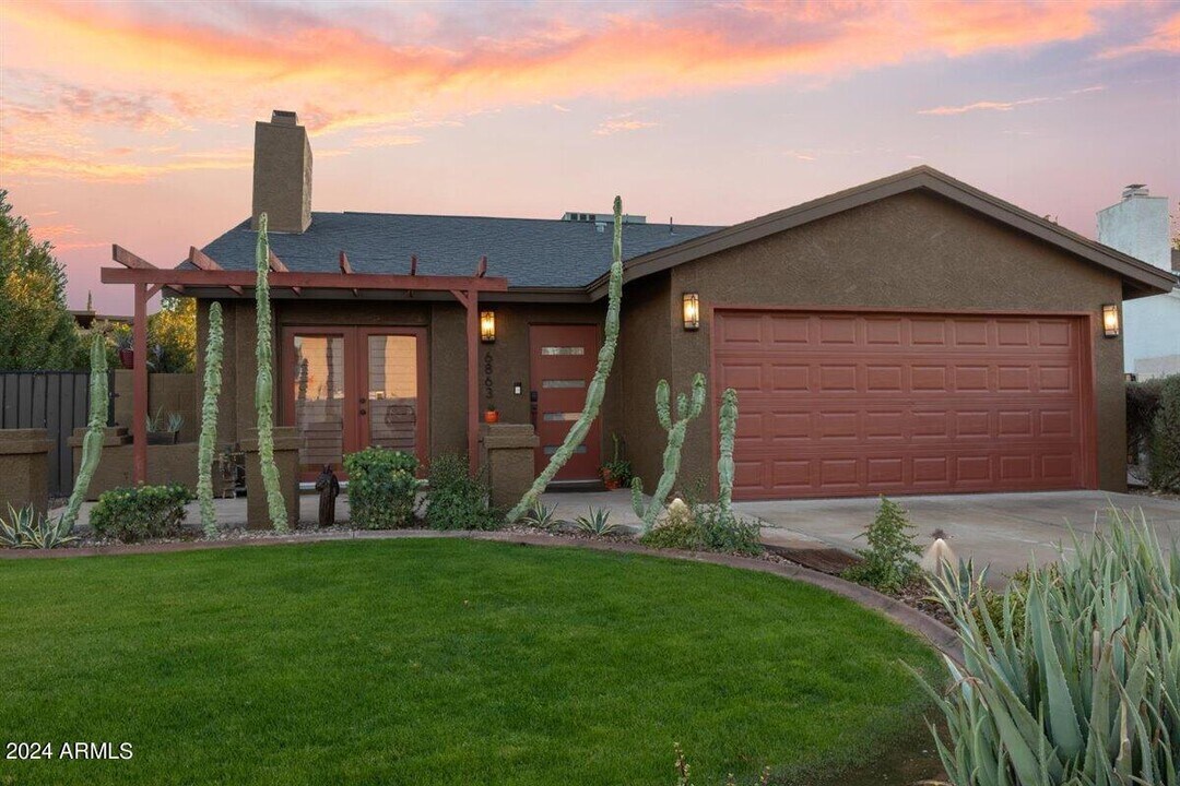 6863 E Phelps Rd in Scottsdale, AZ - Building Photo