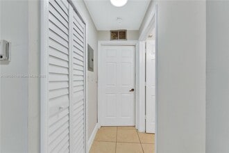 2185 NW 16th Terrace in Miami, FL - Building Photo - Building Photo