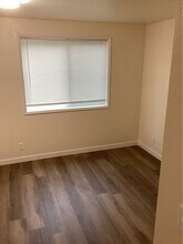 326 SW 12th St in Newport, OR - Building Photo - Building Photo