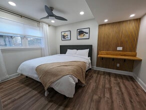 1303 Colony Dr in Marietta, GA - Foto de edificio - Building Photo