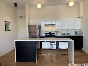 201 ?Ohua Ave in Honolulu, HI - Building Photo - Building Photo