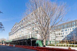 Greenpoint Central in Brooklyn, NY - Building Photo