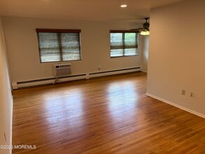 94 Stonehurst Blvd in Freehold, NJ - Building Photo - Building Photo