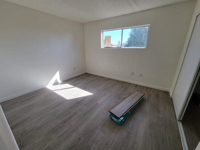 2385 Chanslor St, Unit Unit #4 in Pomona, CA - Building Photo - Building Photo