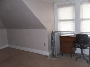 223 Halket St, Unit 2 in Pittsburgh, PA - Building Photo - Building Photo