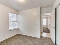 420 W Daws St photo'