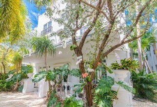 334 Euclid Ave, Unit 1-201 in Miami Beach, FL - Building Photo - Building Photo