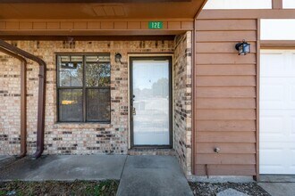 12 Viking Dr NW in Fort Walton Beach, FL - Building Photo - Building Photo