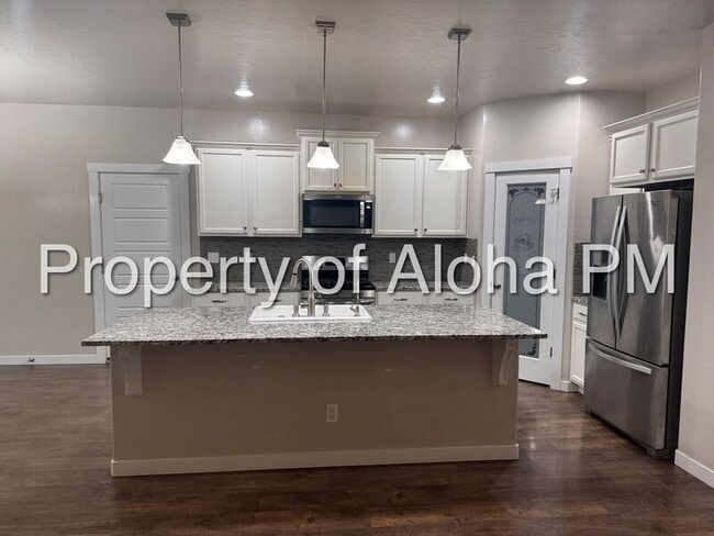 817 E Ionia Dr in Meridian, ID - Building Photo - Building Photo