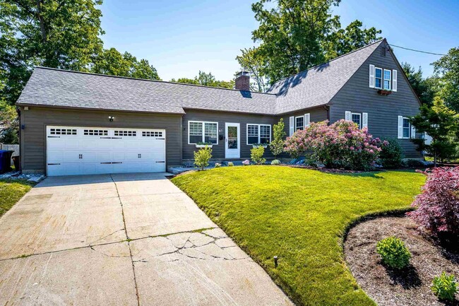 property at 67 Mayflower Dr