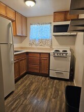 25161 N Center St, Unit #3 in Los Molinos, CA - Building Photo - Building Photo