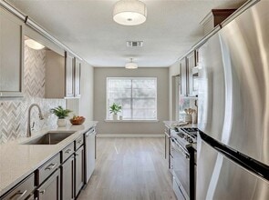 12101 Wander Ln in Austin, TX - Building Photo - Building Photo