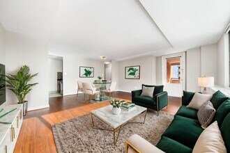 1021 Arlington Blvd in Arlington, VA - Building Photo - Building Photo