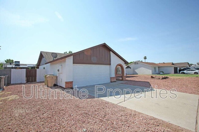 5059 N 72nd Ave in Glendale, AZ - Building Photo - Building Photo