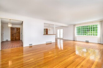 6 Baldwin Pl in Westport, CT - Building Photo - Building Photo