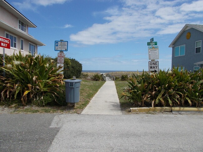 1500 First St in Neptune Beach, FL - Building Photo - Building Photo