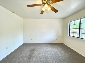 1004 E Goodwin St in Prescott, AZ - Building Photo - Interior Photo