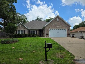 15 Thackery Ln in Bella Vista, AR - Building Photo - Building Photo
