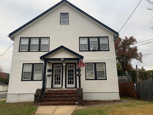 106 2nd Ave, Unit 2nd Floor Left