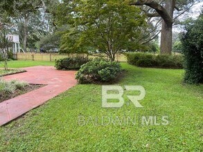 10420 US-98 in Fairhope, AL - Building Photo - Building Photo