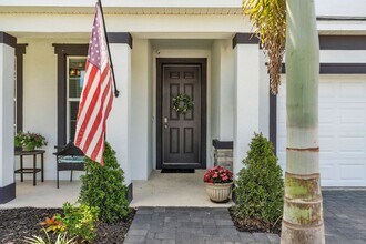 6713 Devesta Lp in Palmetto, FL - Building Photo - Building Photo