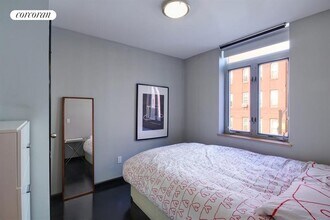 24 Henry St in New York, NY - Building Photo - Building Photo