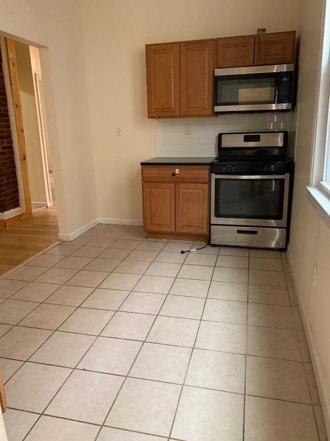 14 Wainwright St in Newark, NJ - Building Photo - Building Photo