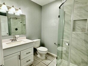4321 NW 20th Dr in Gainesville, FL - Building Photo - Building Photo