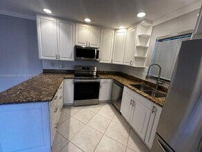 7671 Courtyard Run W in Boca Raton, FL - Building Photo - Building Photo