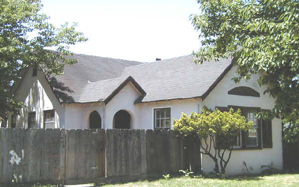 2609-2613 Porche Strasse in Turlock, CA - Building Photo - Building Photo