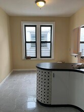 85 Louisa St in Brooklyn, NY - Building Photo - Building Photo