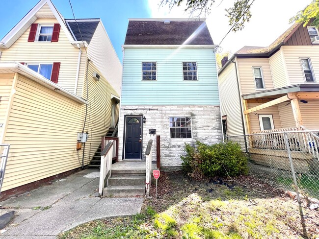 property at 542 5th Ave
