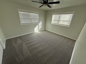 303 W 16th St in Portales, NM - Foto de edificio - Building Photo