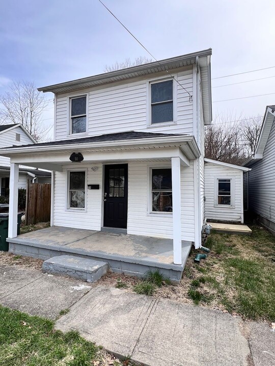 50 N Main St in Franklin, OH - Building Photo
