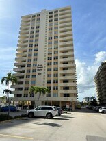 1833 S Ocean Dr in Hallandale Beach, FL - Building Photo