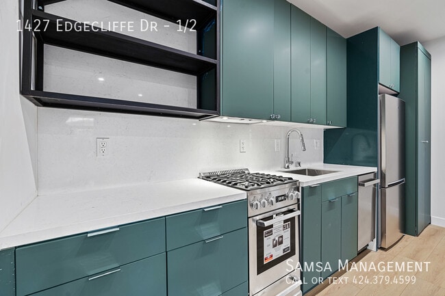 1427 Edgecliffe Dr in Los Angeles, CA - Building Photo - Building Photo