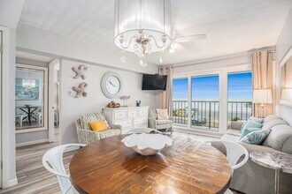 7310 Seawall Blvd, Unit 210 in Galveston, TX - Building Photo - Building Photo