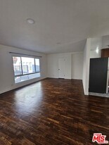 1537 Laurel Ave in Los Angeles, CA - Building Photo