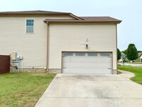 3598 Fox Tail Ct in Clarksville, TN - Foto de edificio - Building Photo