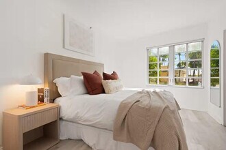 530 Ocean Dr in Miami Beach, FL - Building Photo - Building Photo
