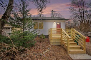 808 E Cross St in Ypsilanti, MI - Building Photo