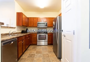 311 Lowell St-Unit -2316 in Andover, MA - Foto de edificio - Building Photo