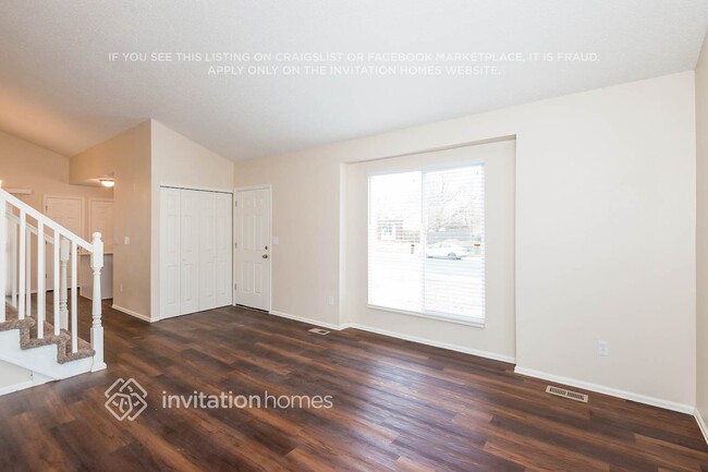5319 E 113th Ave in Thornton, CO - Foto de edificio - Building Photo