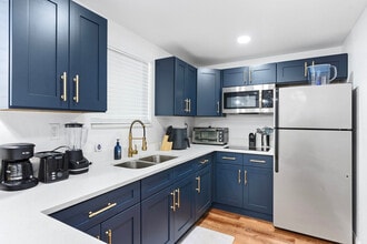 1021 1/2 E 25th Ave in Tampa, FL - Building Photo - Building Photo