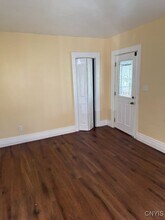 109 Harford Rd in Syracuse, NY - Foto de edificio - Building Photo