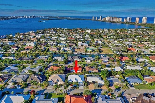 1090 Morse Blvd in Riviera Beach, FL - Building Photo - Building Photo