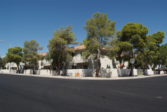 Decatur Pines Apartments in Las Vegas, NV - Building Photo - Building Photo