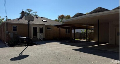 924 Carrolton Blvd in West Lafayette, IN - Building Photo - Building Photo